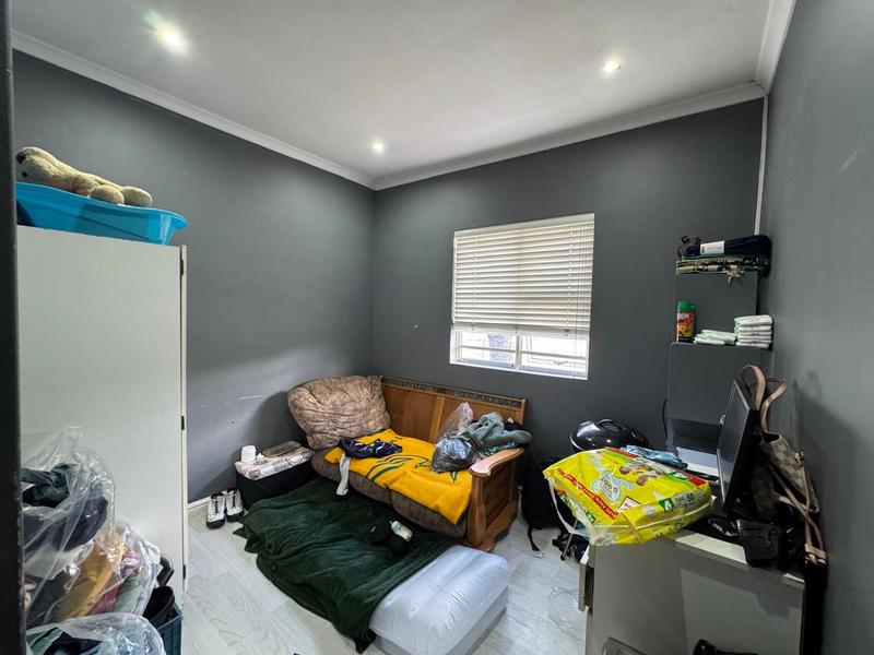 7 Bedroom Property for Sale in Grassy Park Western Cape